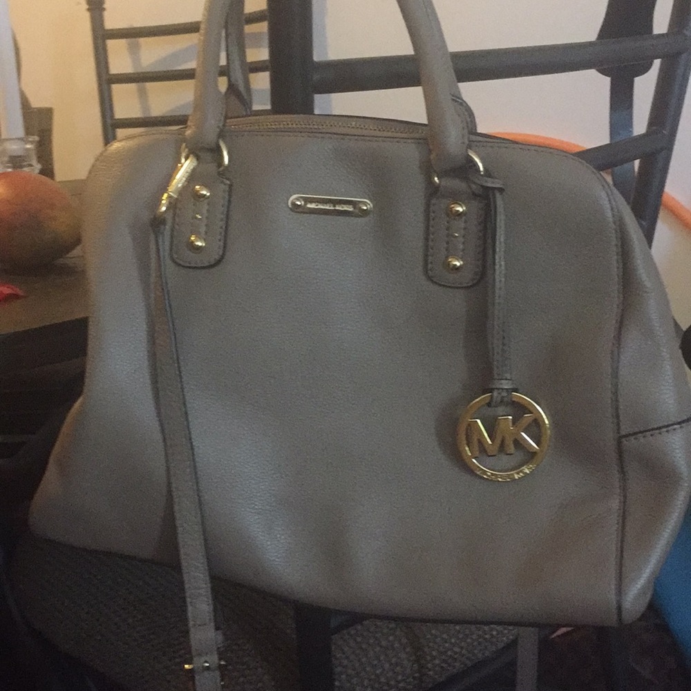 Michael Kors taupe purse